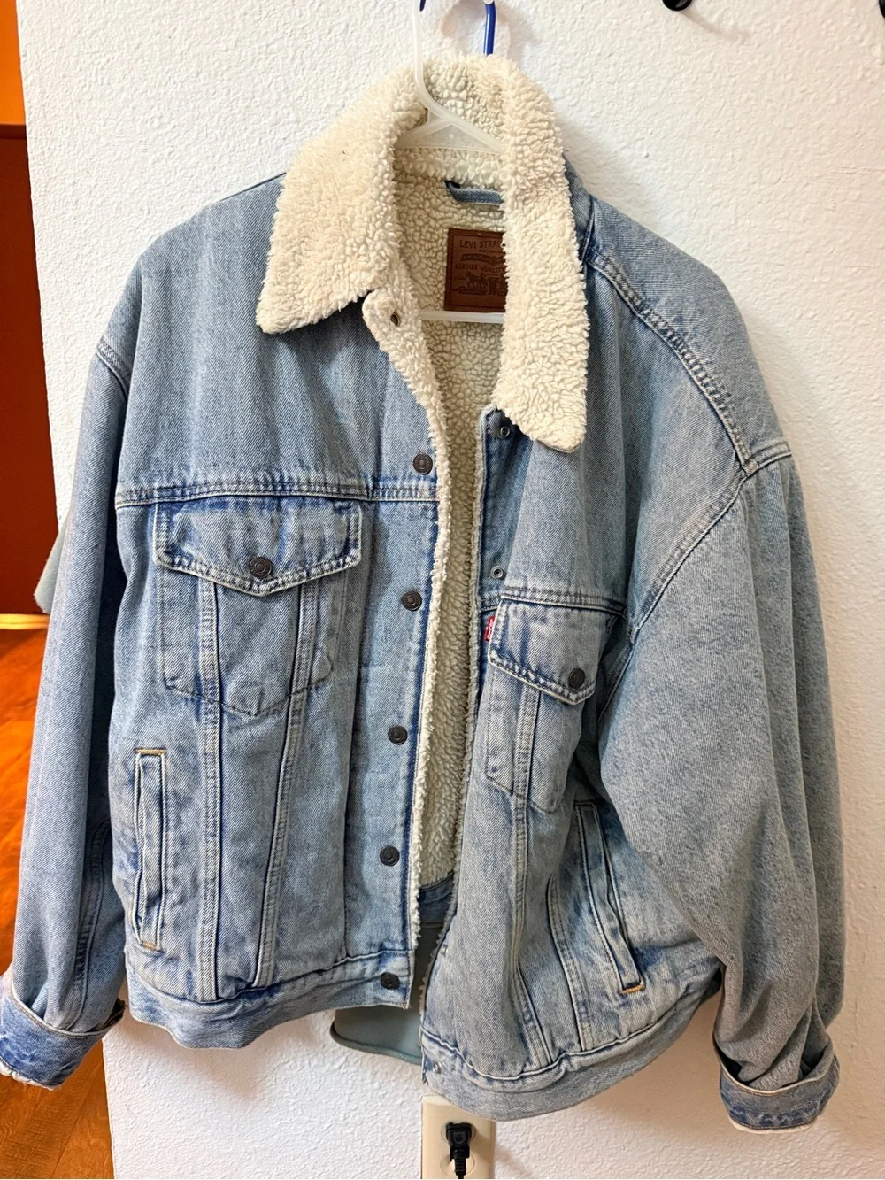 Levi's Light Blue Denim Sherpa Jacket with Cream Lining